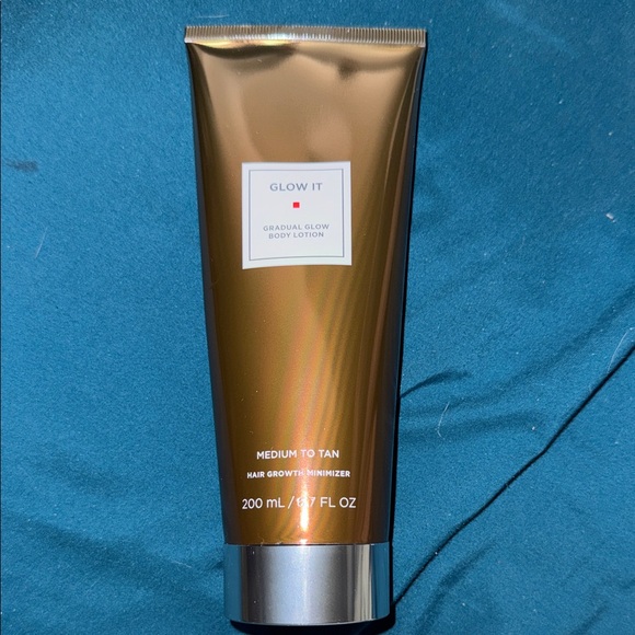 European Wax Center Other - Glow It Gradual Glow Body Lotion - Medium to Tan